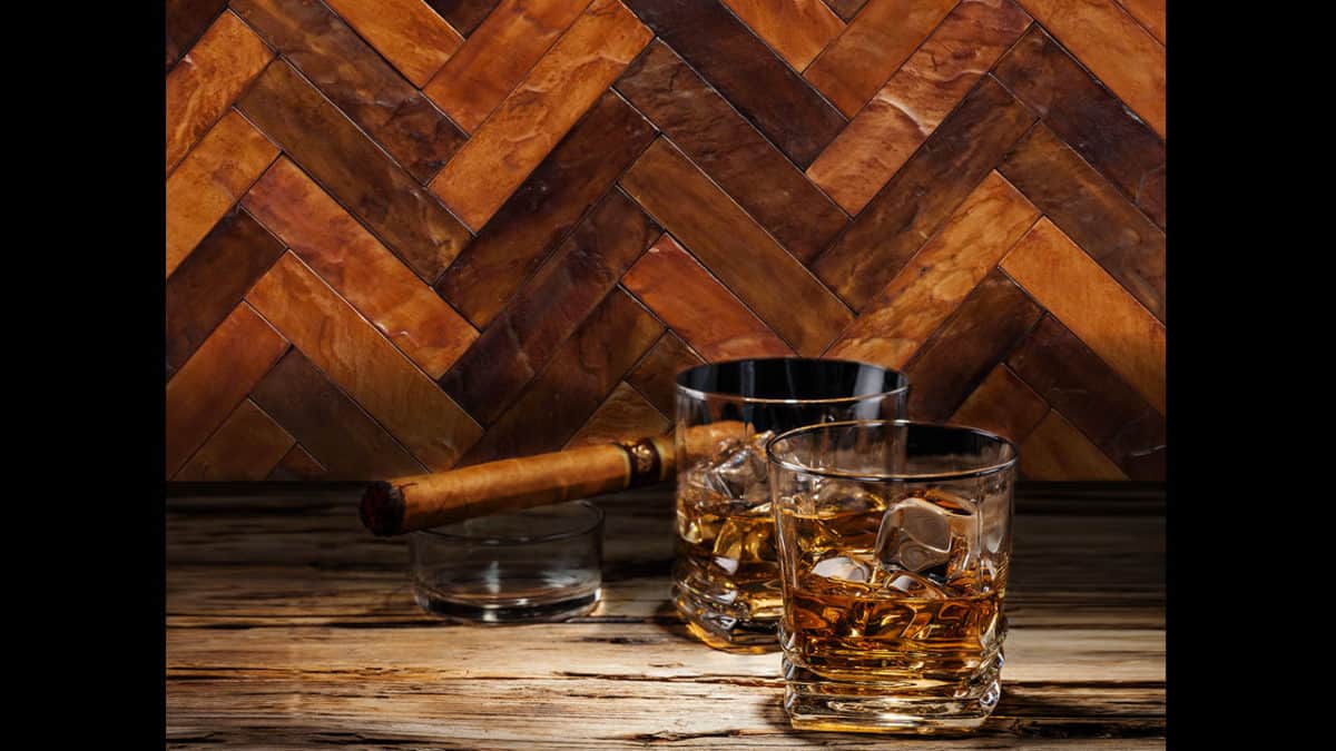 Tempered-Corona-cigar-vignette.jpg