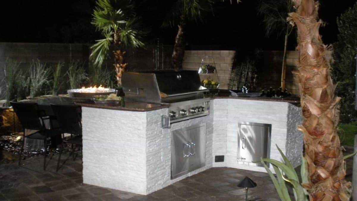 Thin-Arctic-White-grill2.jpg