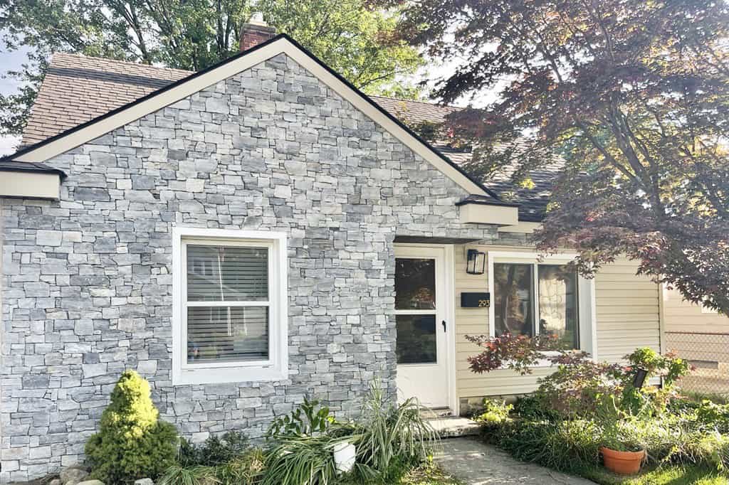 Alps Estate Stone Home exterior 1