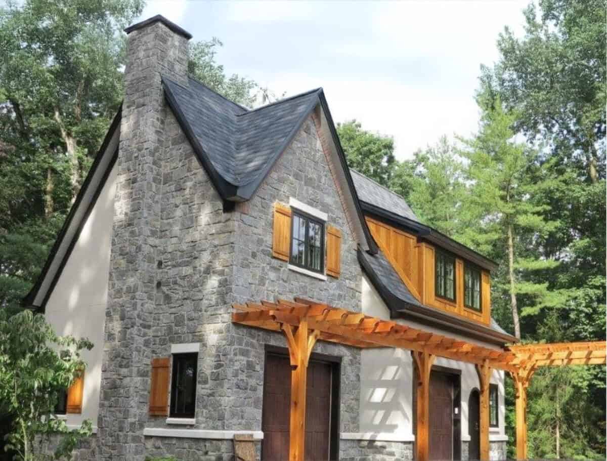 bluestone rustic home exterior
